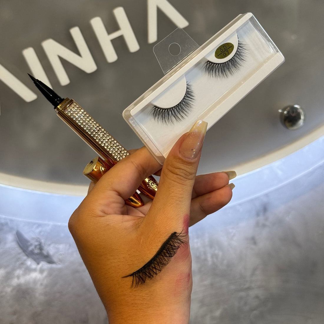 Caneta cola mágica + brinde cílios postiços