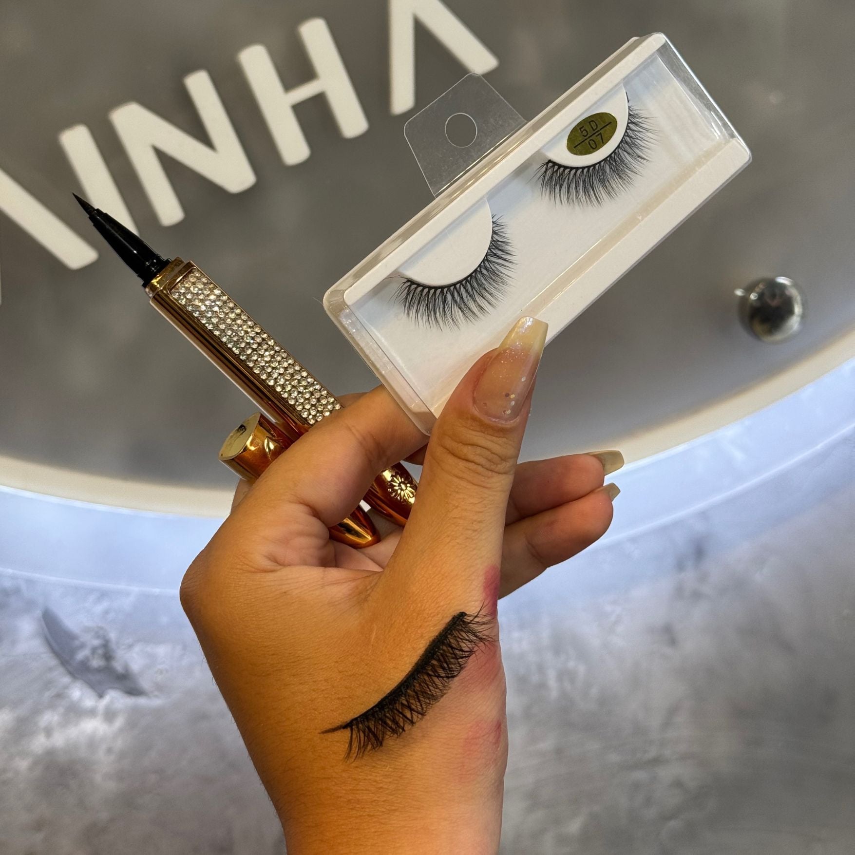 Caneta cola mágica + brinde cílios postiços